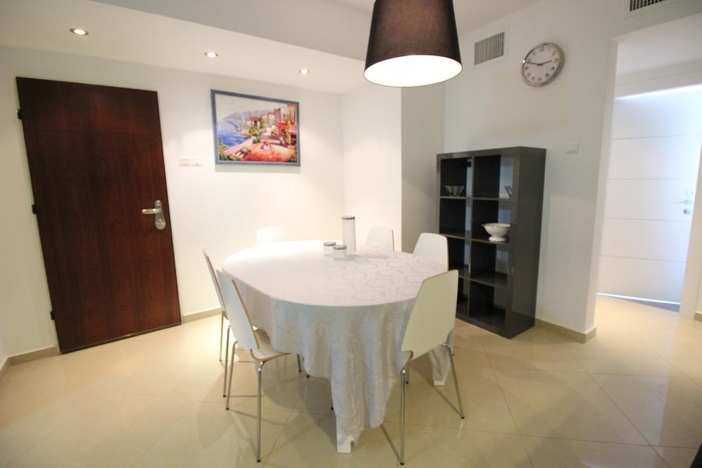 Sunset Apartment's Du Golf